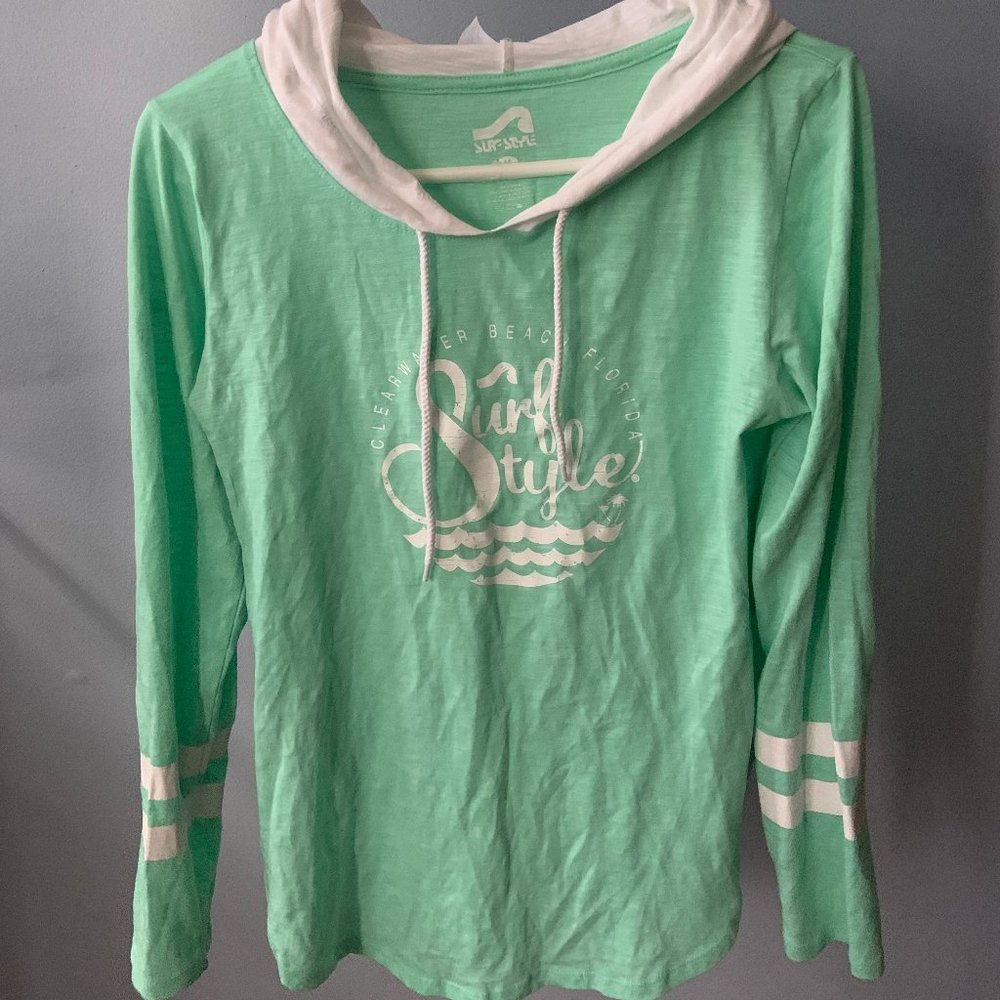 Never Worn Surf Style Hooded Long Sleeve Tee Mint Green Size M
